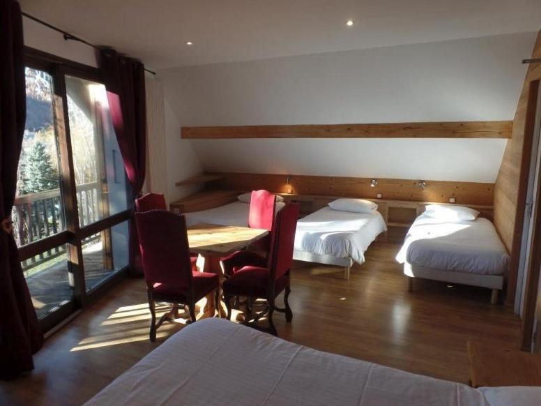 Hotel Les Vallois Vallouise Habitación foto